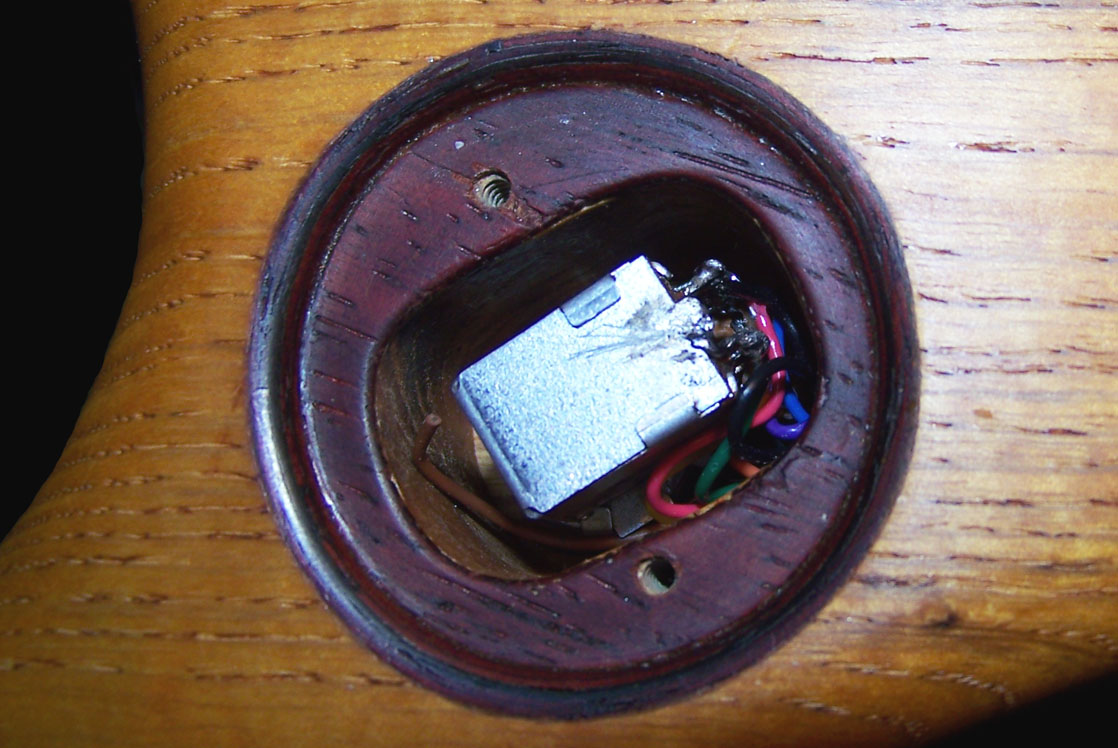 Volume knob with bridge pickup series parallel switch